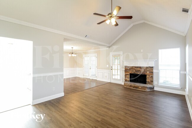 Foto del edificio - 1005 Carrick Ct