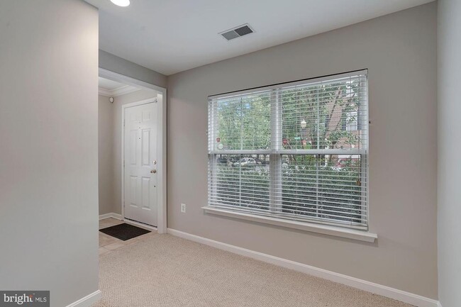 Building Photo - 211 Medlock Ln