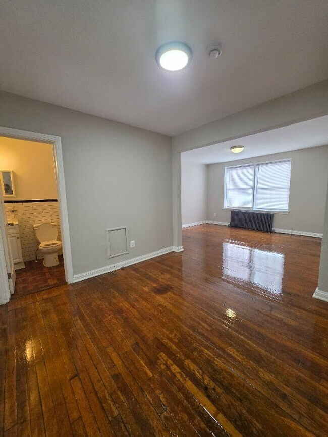 Foto del edificio - 3300 East Capitol St NE