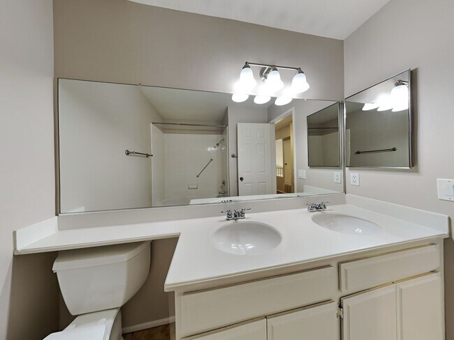 Foto del edificio - 29423 Castle Rd
