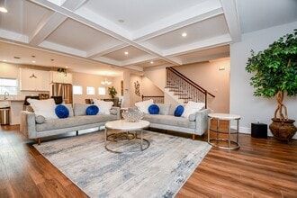 Building Photo - 4604 Chartres St