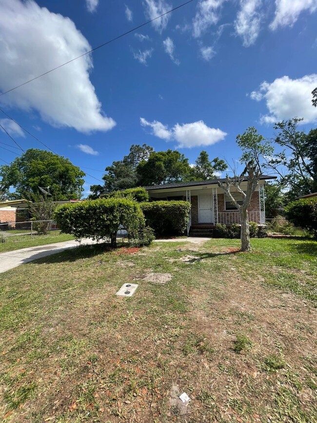 Foto del edificio - 5/2 Single Family home in East Grand Park ...