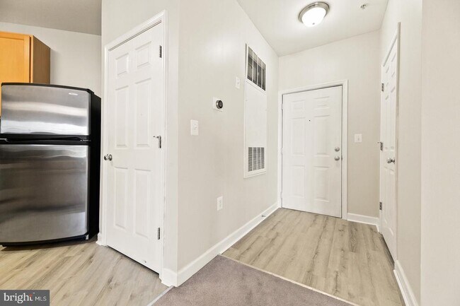 Building Photo - 22725 Thimbleberry Sq