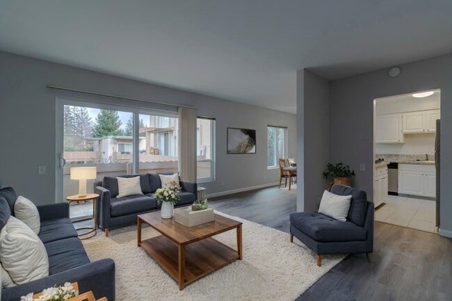 Interior Photo - Riverside Gardens