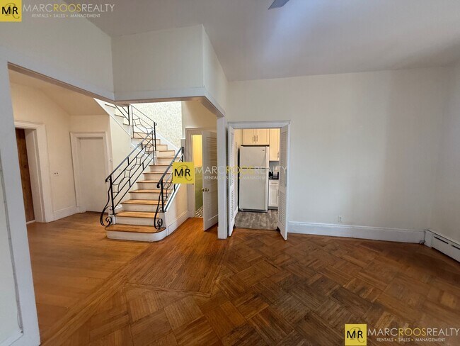 Foto del edificio - 1805 Beacon St