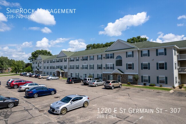 Building Photo - 1220 E St Germain St