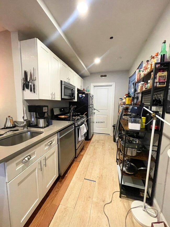 Foto del edificio - 723 Parker St