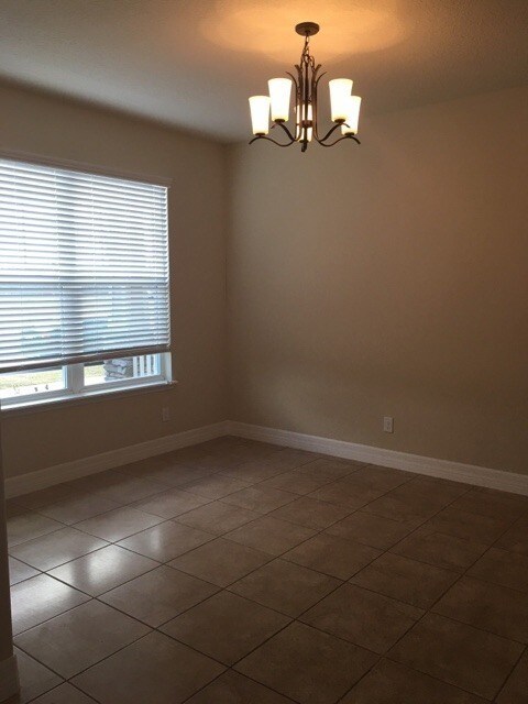 Foto del edificio - Beautiful 3/2.5 Mattamy Townhome in Randal...