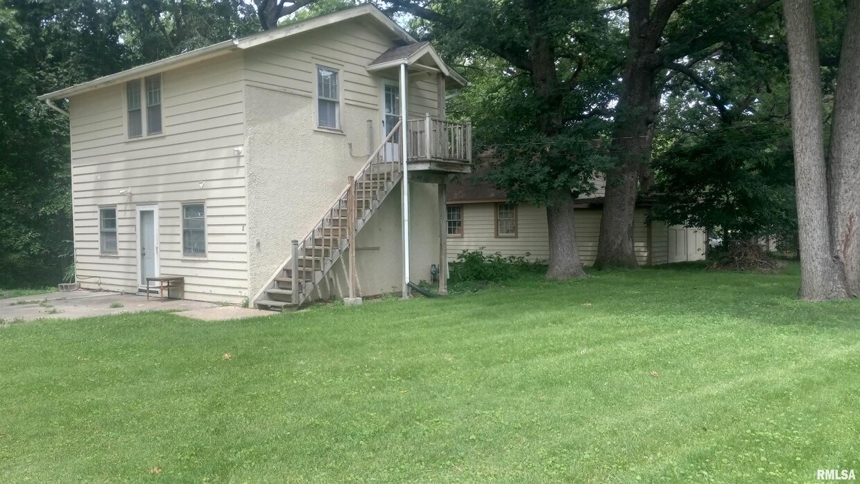 Primary Photo - 735 20th Ave