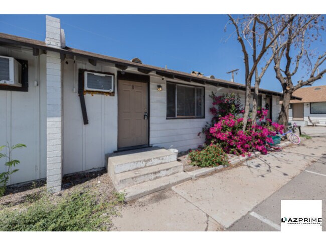 Foto del edificio - Modern 2/1 Chandler Apartment - Stylish Comfort Near Shopping &amp; Dining!