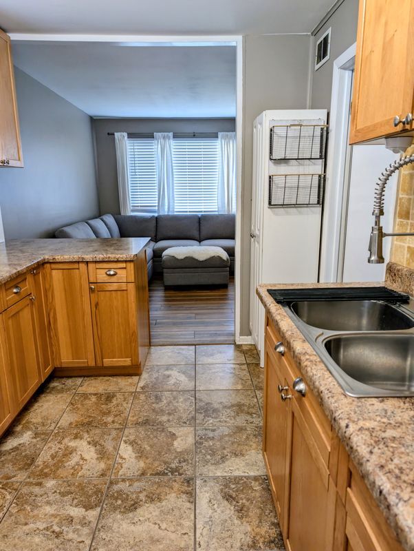 Foto del edificio - 2236 Warrick St