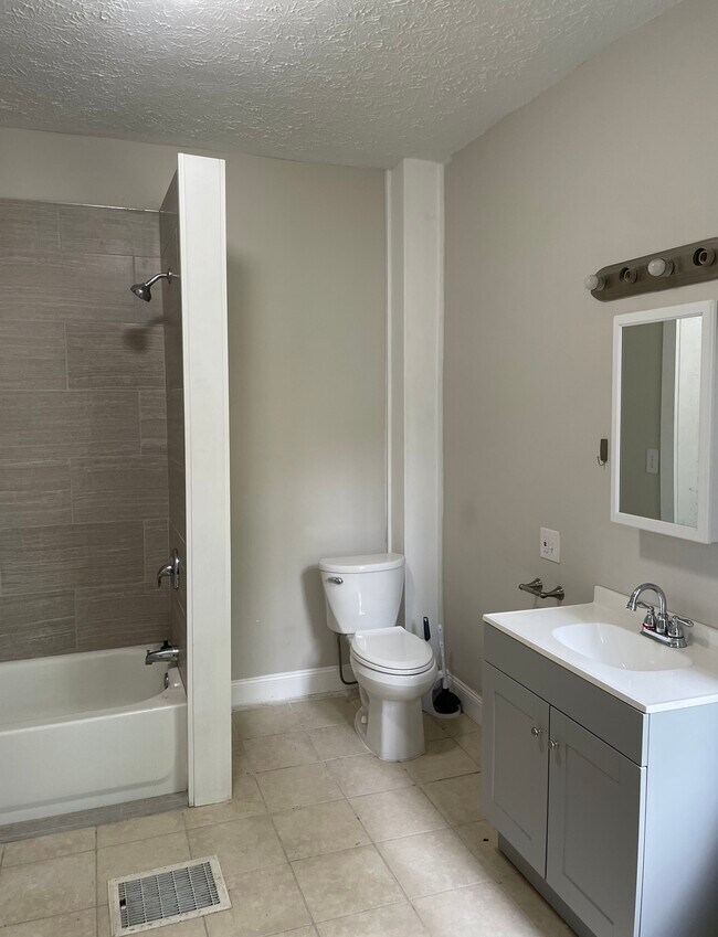 Foto del edificio - 37 Magnolia Ave