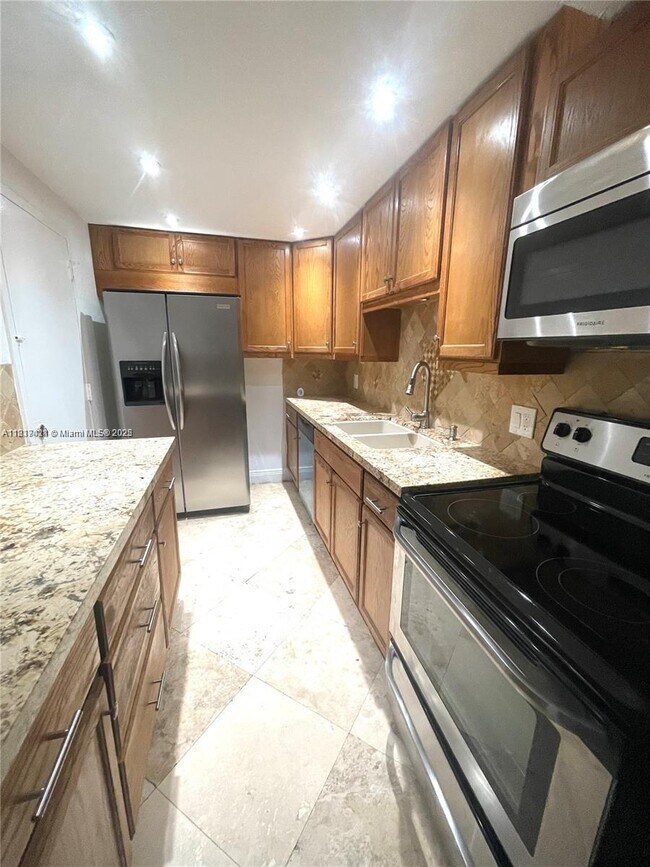 Foto del edificio - 1251 NE 108th St