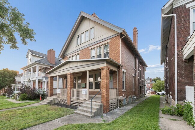 Foto del edificio - 170 Chittenden Ave