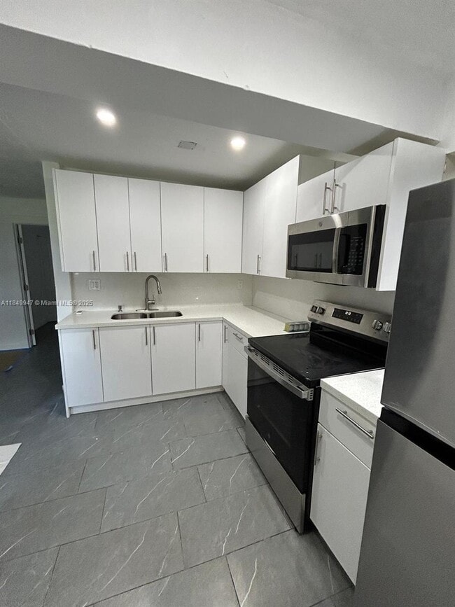 Building Photo - 1810 NW 34th St