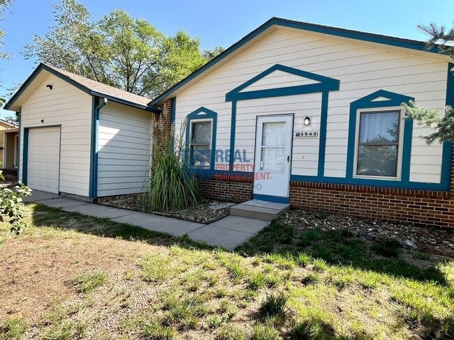 Building Photo - 4945 Marabou Way
