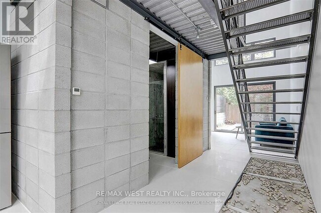 Building Photo - 781 Craven Rd