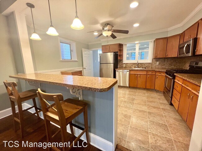 Building Photo - 3 br, 1.5 bath House - 482 Paoli Avenue