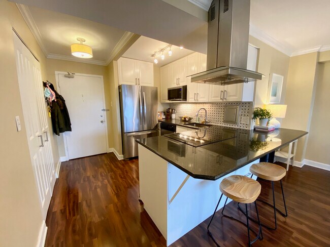 Foto del edificio - 2909 N Sheridan Rd