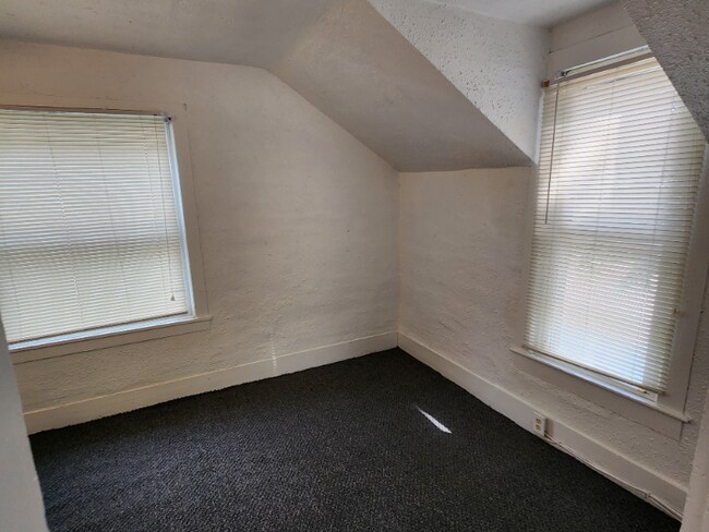 Foto del edificio - 612 6th St SW