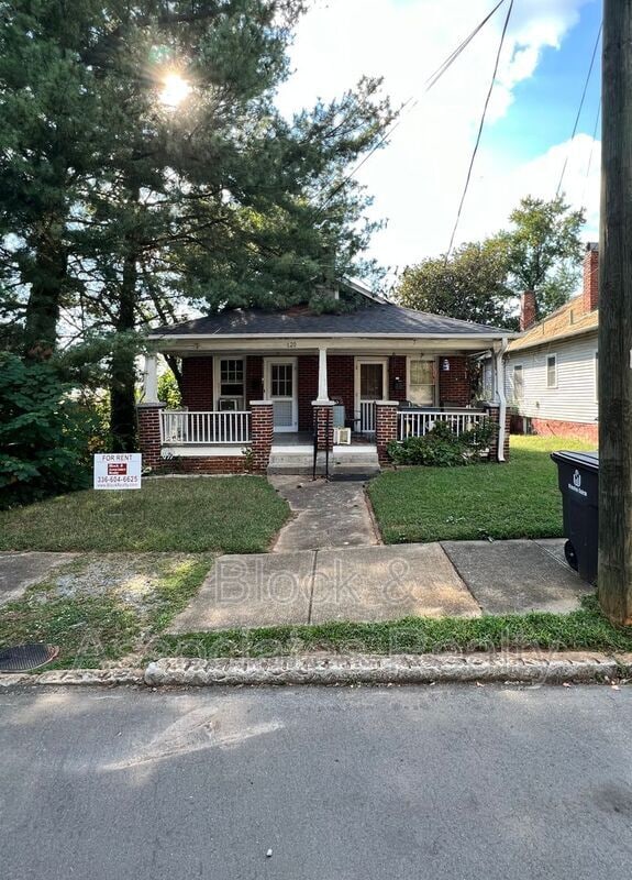 Building Photo - 120 S Poplar St