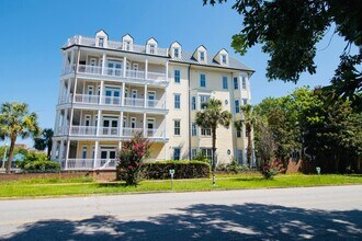 Building Photo - 1303 Blanding St