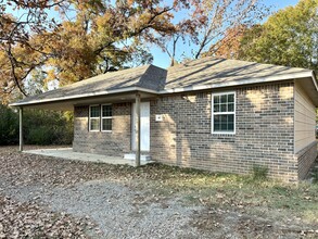 Building Photo - 102 Graceanne Ln
