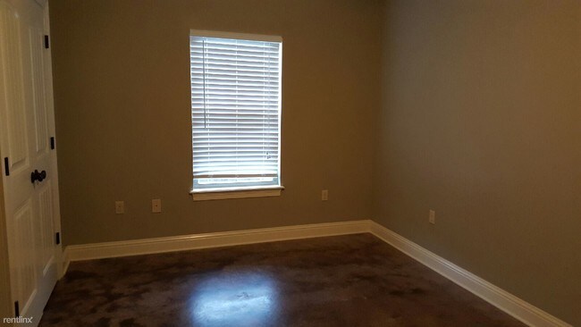 Foto del edificio - 2 br, 1 bath Duplex - 304 Ellender St Apt. 2