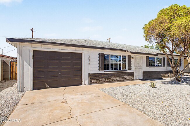 Foto del edificio - 2526 W Orchid Ln