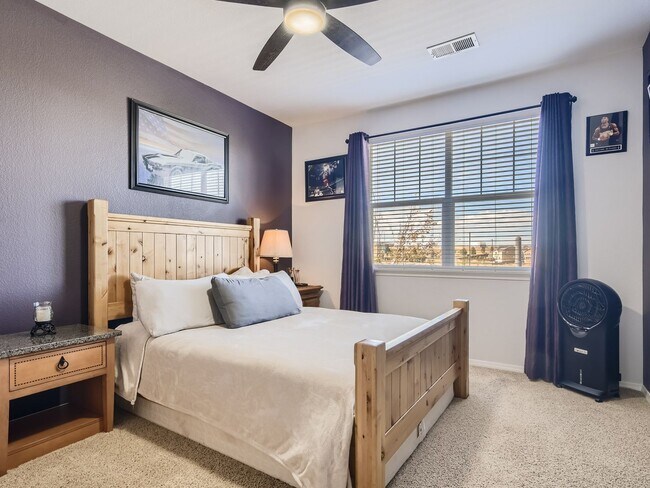 Foto del edificio - Large 2BR/2B Condo with Private Attached G...