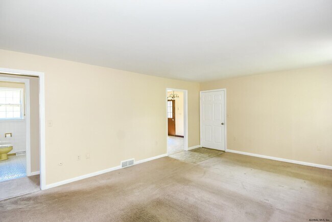 Building Photo - 48 CHAPEL Ln