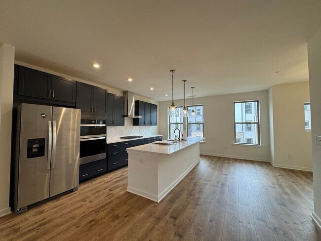 Building Photo - Stylish 3 Bed 2.5 Bath Interior Townhome I...