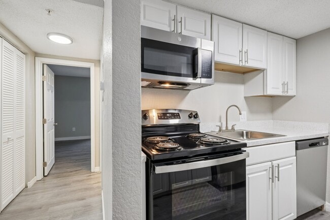 Photo - Serenity Lake Apartments