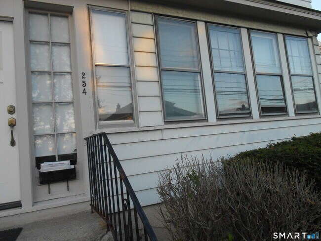 Foto del edificio - 254 Wayne St