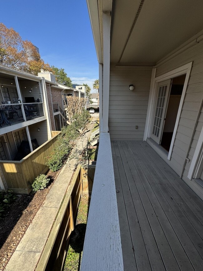 Building Photo - 2001 Bering Dr