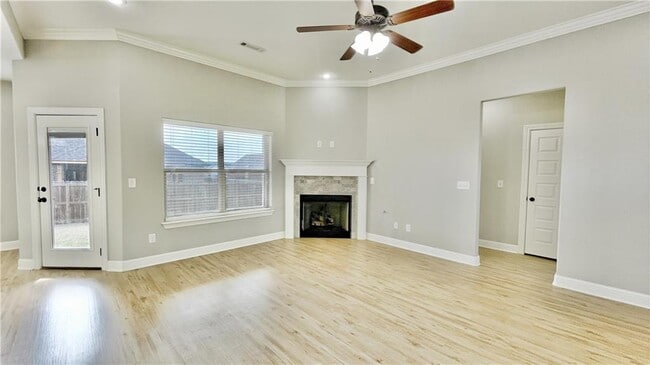 Foto del edificio - 610 Captain Hopkins St