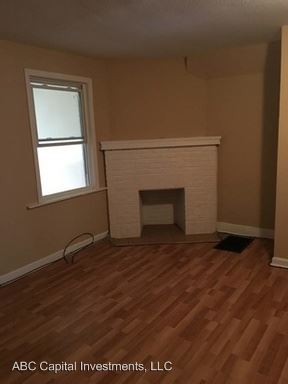 Foto del edificio - 4624 Pulaski Ave
