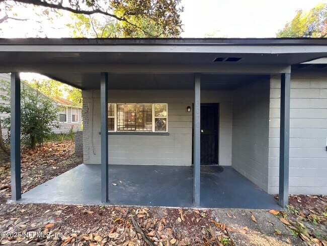 Foto del edificio - 3070 W 15th St