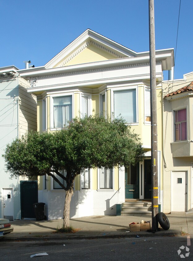Primary Photo - 2656 Mc Allister St
