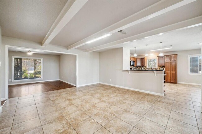 Foto del edificio - 4701 Frontier Dr