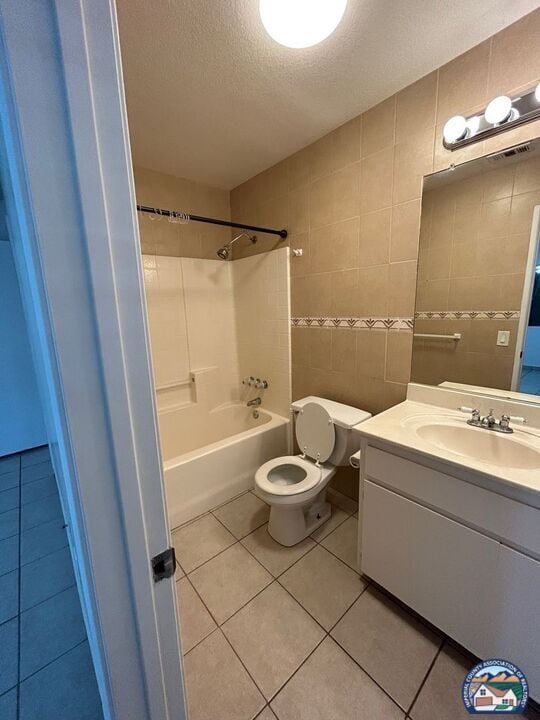 Building Photo - 22 Hawk St