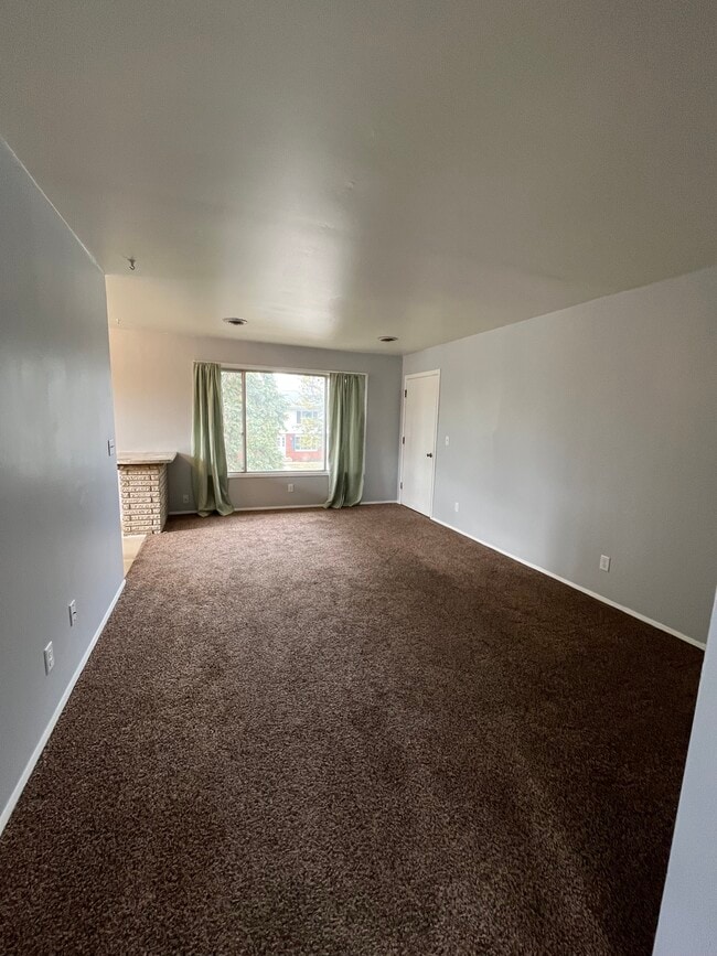 Building Photo - 3703 Parkway Blvd