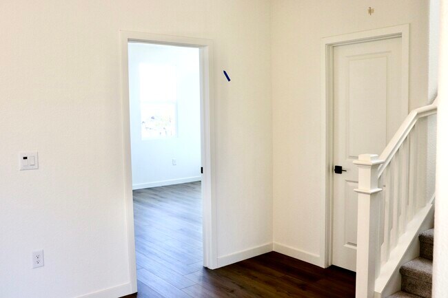 Foto del edificio - 1536 Minories Dr