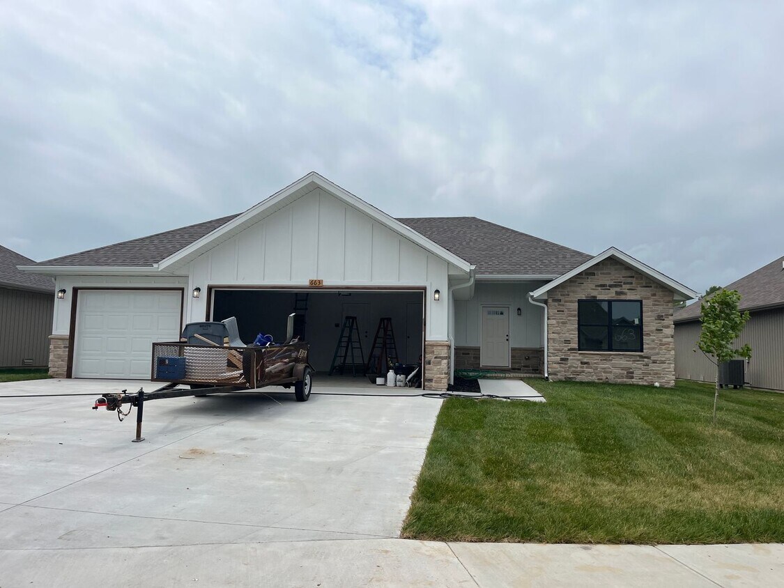 Primary Photo - BRAND-NEW 3-bedroom, 2-bath, 3-car garage ...