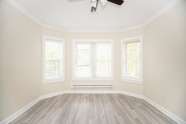 Foto del edificio - 646 W Roscoe St