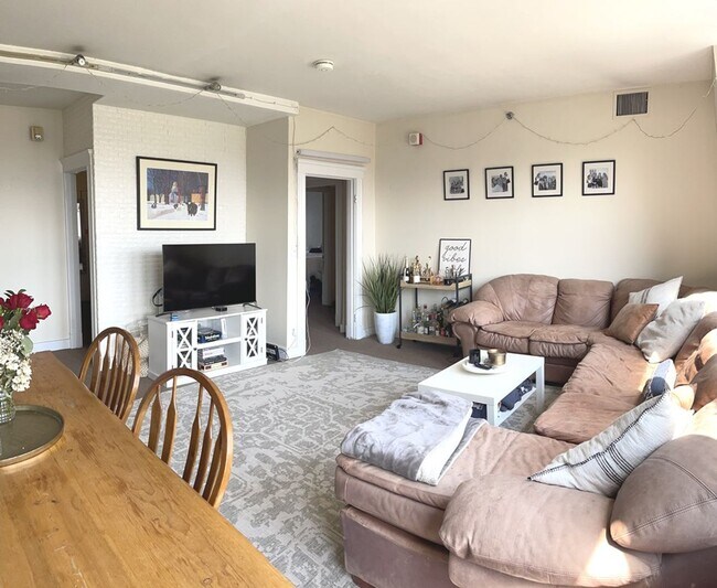 Photo - 486 Commonwealth Ave Apartment