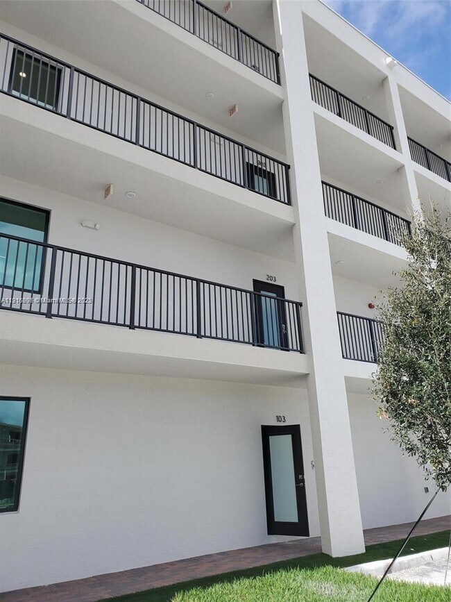 Foto del edificio - 8265 NW 41st St