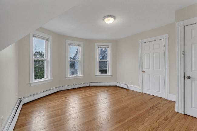 Building Photo - 77 Vinton St