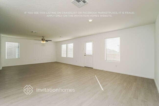 Foto del edificio - 1603 Hummock Steep