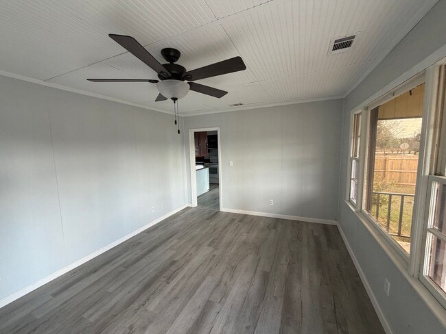 Foto del edificio - 3 Bed/1 Bath Home